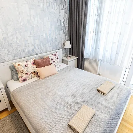 Gozsdu White Raven Residence 305 Lägenhet